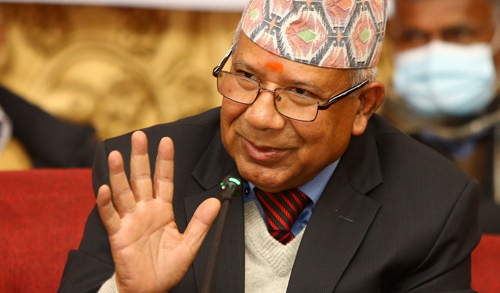 पतञ्जलीको जग्गा प्रकरणमा पूर्वप्रधानमन्त्री नेपालसँग अख्तियारले लियो बयान