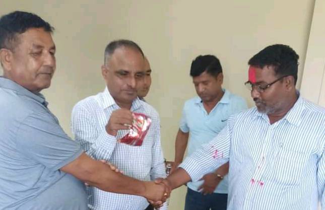 सुनसरीका माओवादी नेता मण्डल एमालेमा प्रवेश