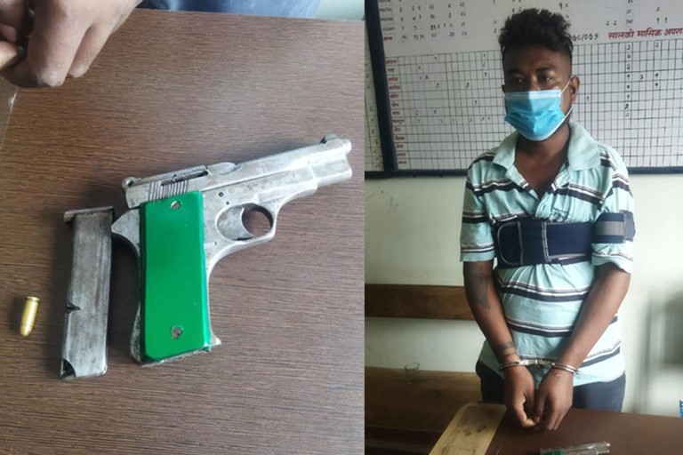 मोटरसाइकल चोरीको आरोपमा खानतलासी गर्दा पेस्तोल फेला