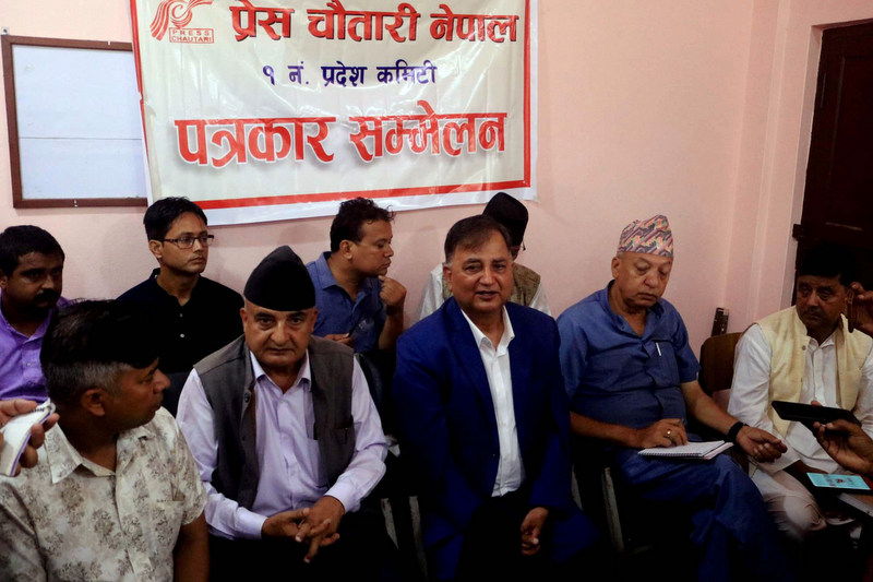संघीयता केटाकेटी खेले जस्तो संशोधन हुने विषय होइन : पोखरेल