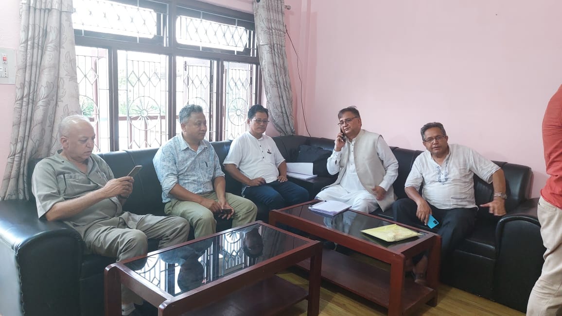 प्रदेश १ मा एमालेको चुनावी समिक्षा, इश्वर पोखरेल सुन्दै