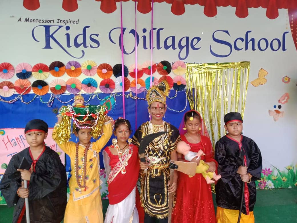 किड्स भिलेज स्कुल विराटनगरले विभिन्न कार्यक्रम गरी मनायो श्रीकृष्ण जन्म अष्टमी