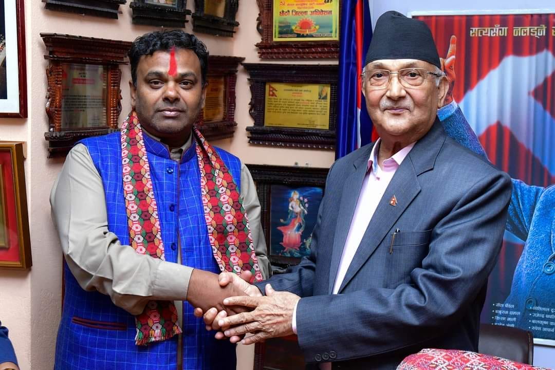 माओवादीका केन्द्रीय सदस्य जाकिर हुसेन एमालेमा प्रवेश