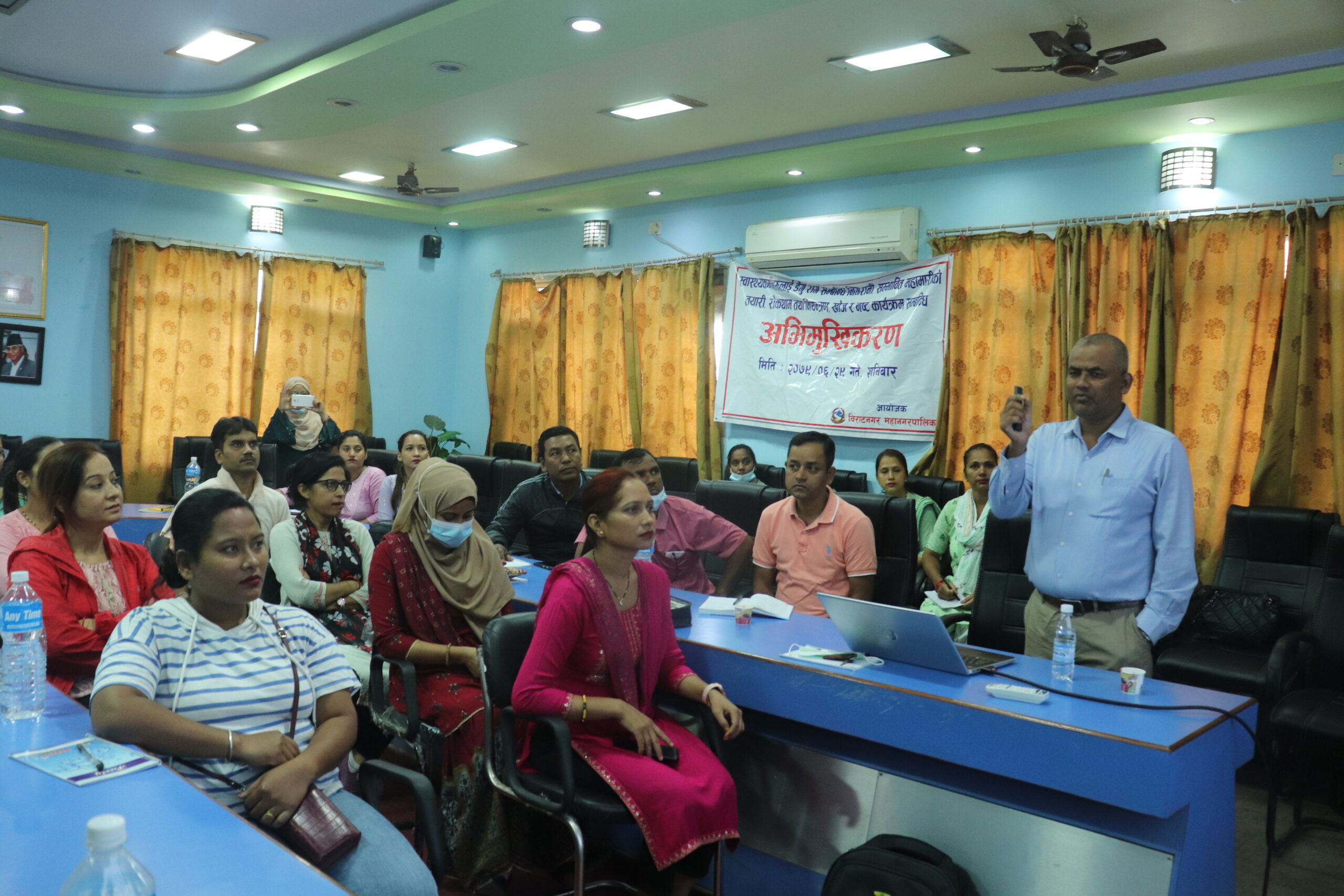 डेंगु नियन्त्रण र रोकथामसम्बन्धी विराटनगरका स्वास्थ्यकर्मीलाई अभिमुखीकरण