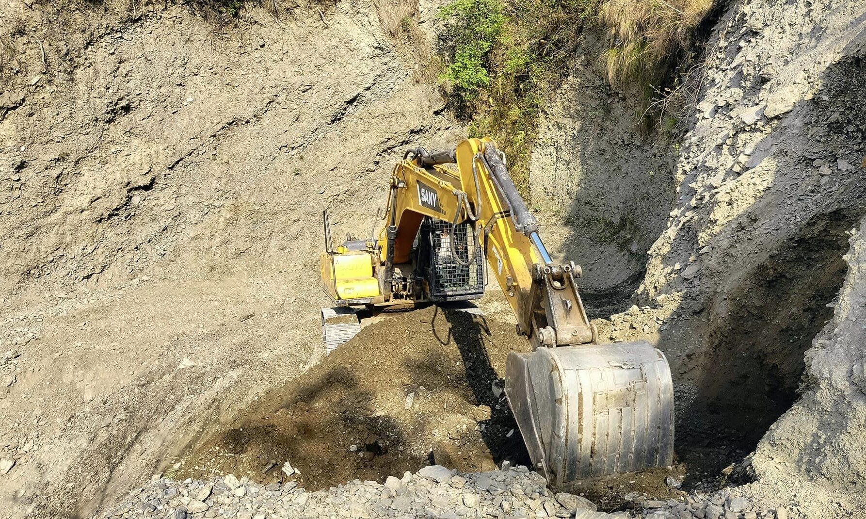उदयपुरको घुर्मी–ताप्ली जोड्ने सडक निर्माण हुँदै