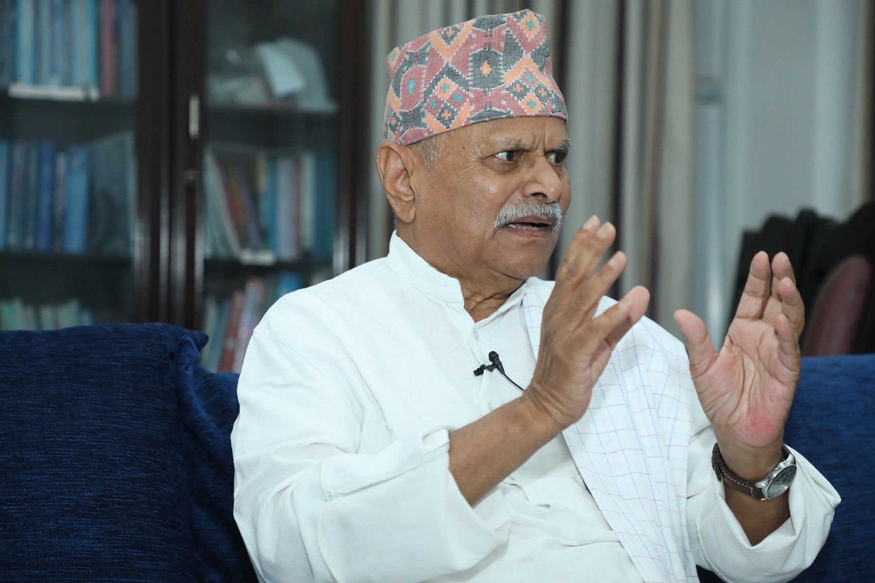 अलिअलि ढलमल गरे पनि लोकतन्त्रको जहाज समयमै गन्तव्यमा पुग्नेछ: डा.यादव