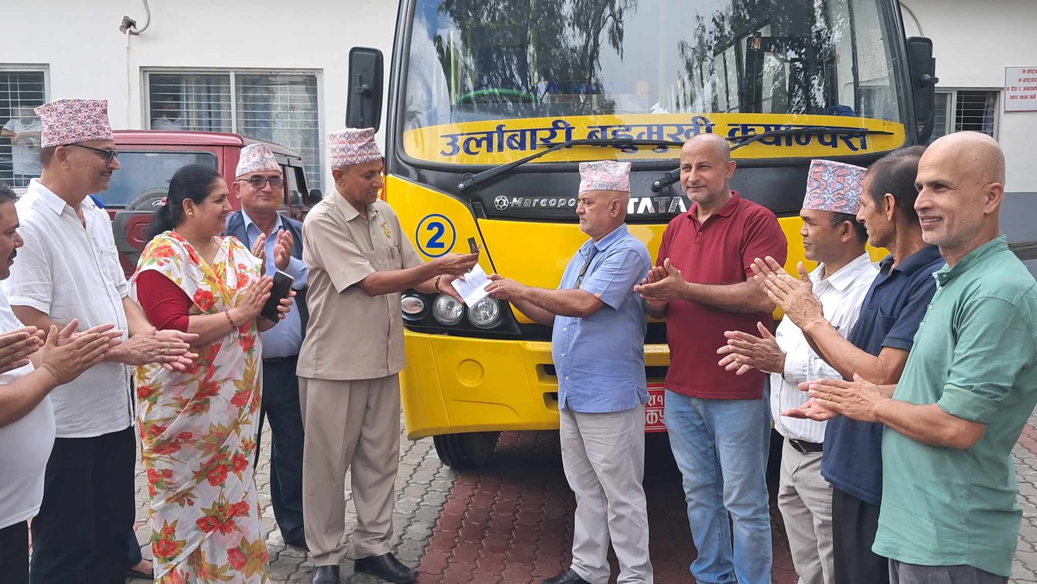 उर्लाबारी क्याम्पसलाई नगरपालिकाद्वारा बस सहयोग