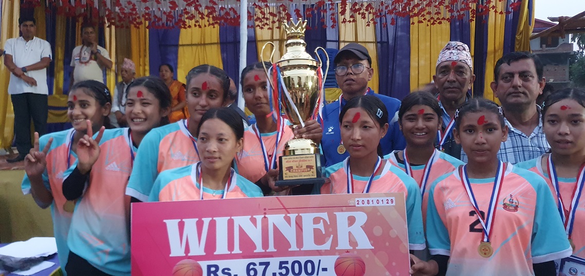 अन्तरपालिका स्तरीय महिला भलिबलको उपाधि सुन्दरहरैँचालाई