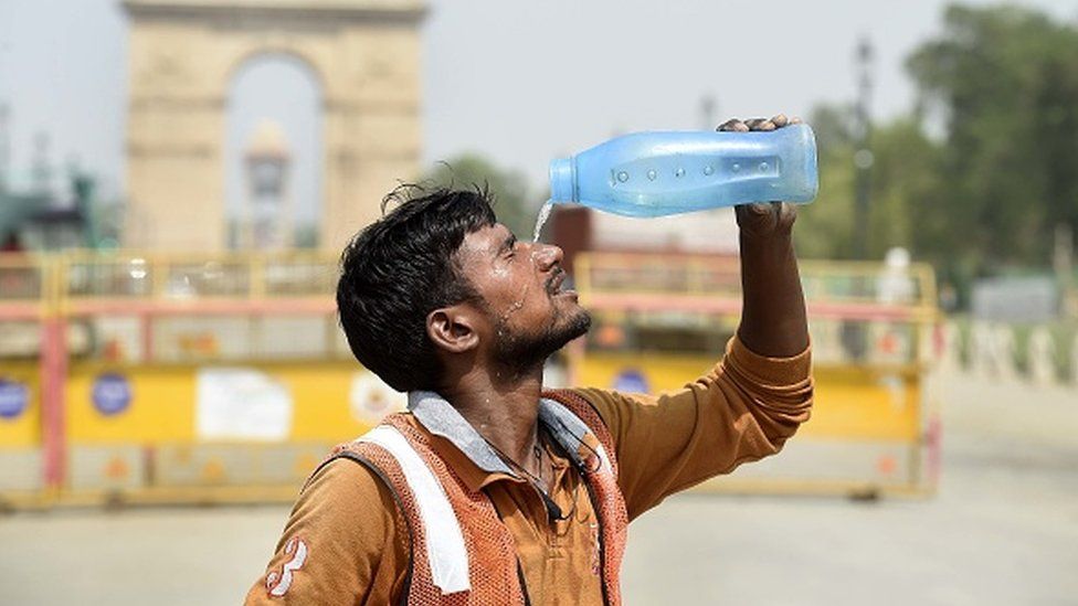 दिल्लीमा अहिलेसम्मकै उच्च तापक्रम, पानीको अभाव हुन सक्ने चेतावनी