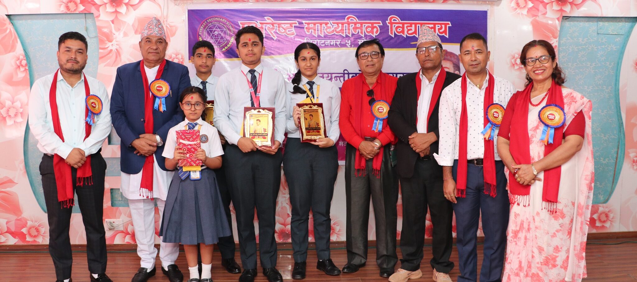 भानु जयन्तीमा एभरेष्ट स्कुलमा कविता प्रतियोगिता, रिजु अधिकारी प्रथम