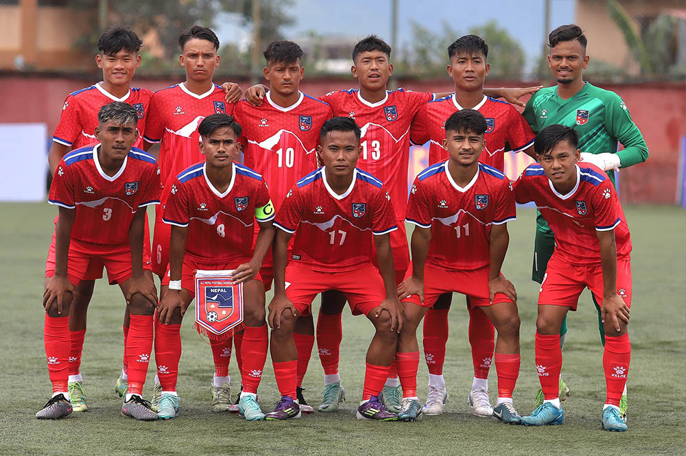बंगलादेशको सामना गर्दै नेपाल