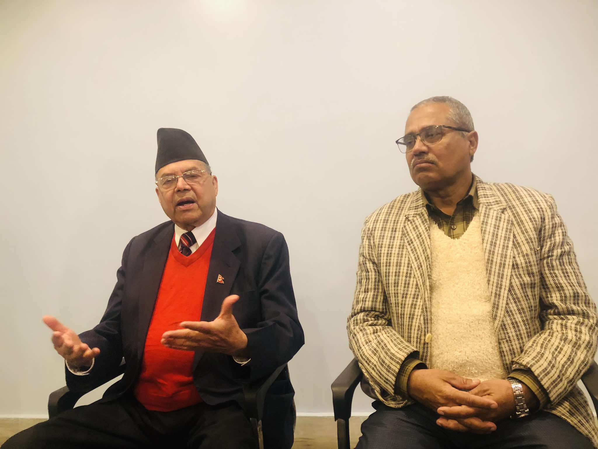 सरकार ढालेर राजनीतिक अस्थिरता निम्त्याउनु हुन्न : खनाल