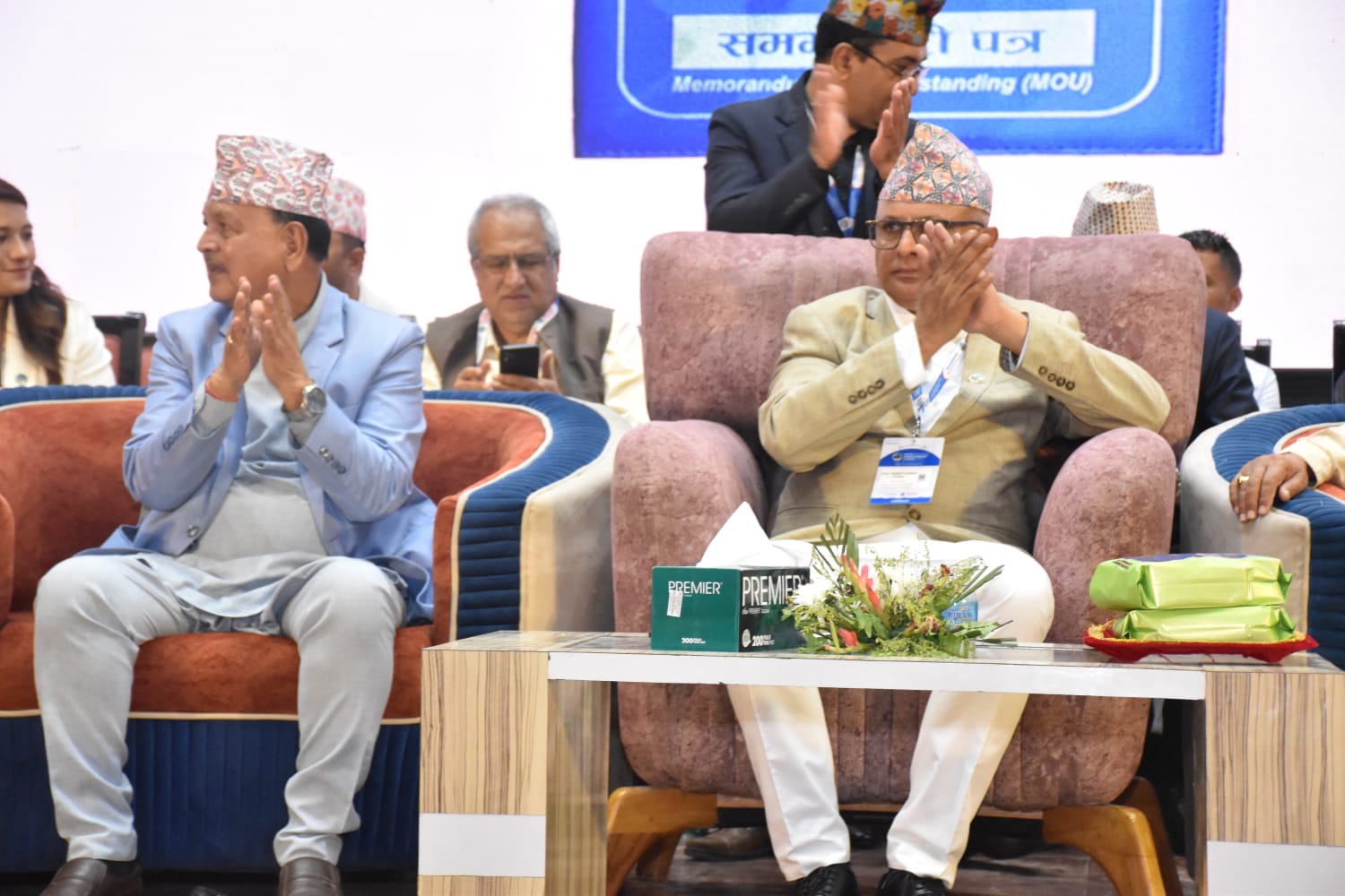 लगानी सम्मेलनमा १ खर्ब ५२ अर्ब रुपैयाँ बढीको सम्झौता