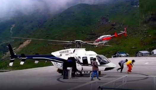 भारतको केदारनाथ जाँदै गरेको हेलिकप्टर दुर्घटनामा ५ जनाको मृत्यु