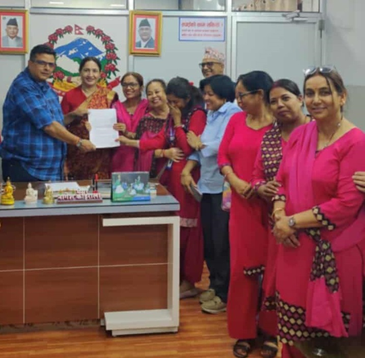 विराटनगरका महिला शिक्षिका हरु बिदा कटौती गरेकोमा आक्रोशित