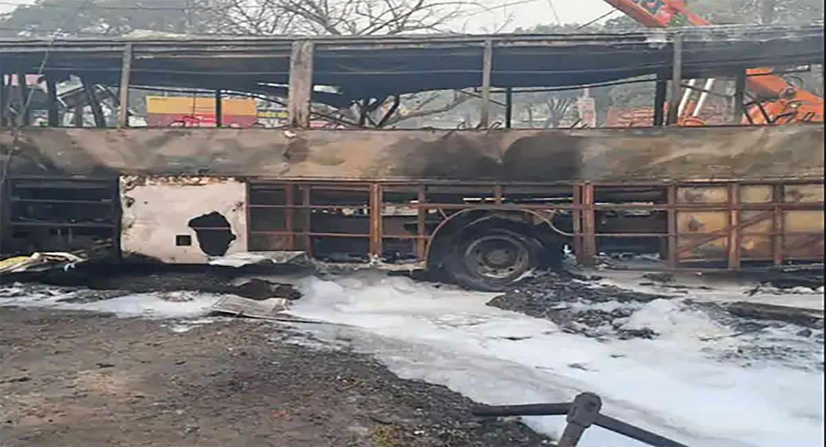 यूपी बसमा आगलागी अपडेट : यी हुन् बसमा सवार नेपाली