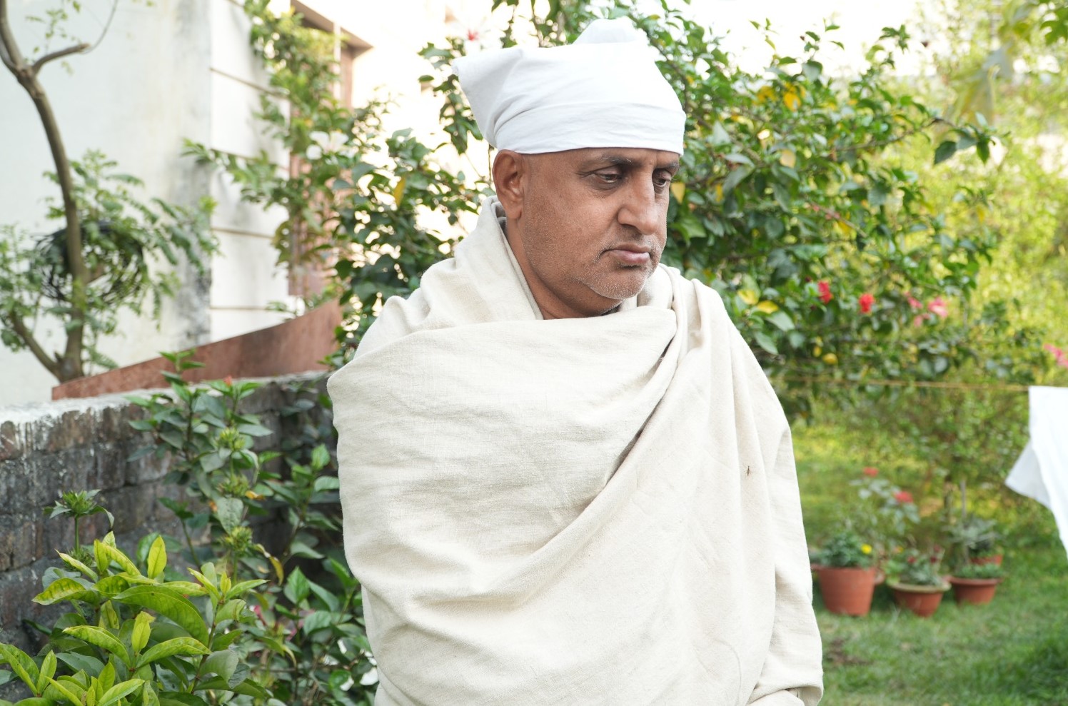 कोराबाटै एमाले उम्मेदवार ढकाल भन्नुहुन्छ, ‘म यता भए पनि मन तपाईँहरुसँगै छ’
